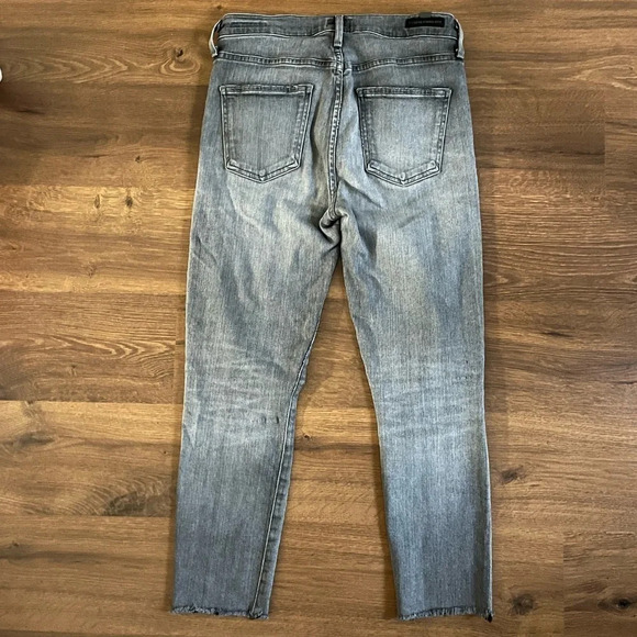 Citizen of Humanity Black Rocket Crop Midrise Skinny - Picture 5 of 14